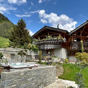 https://jardin-secret-montriond.hotels-rhonealpes.com